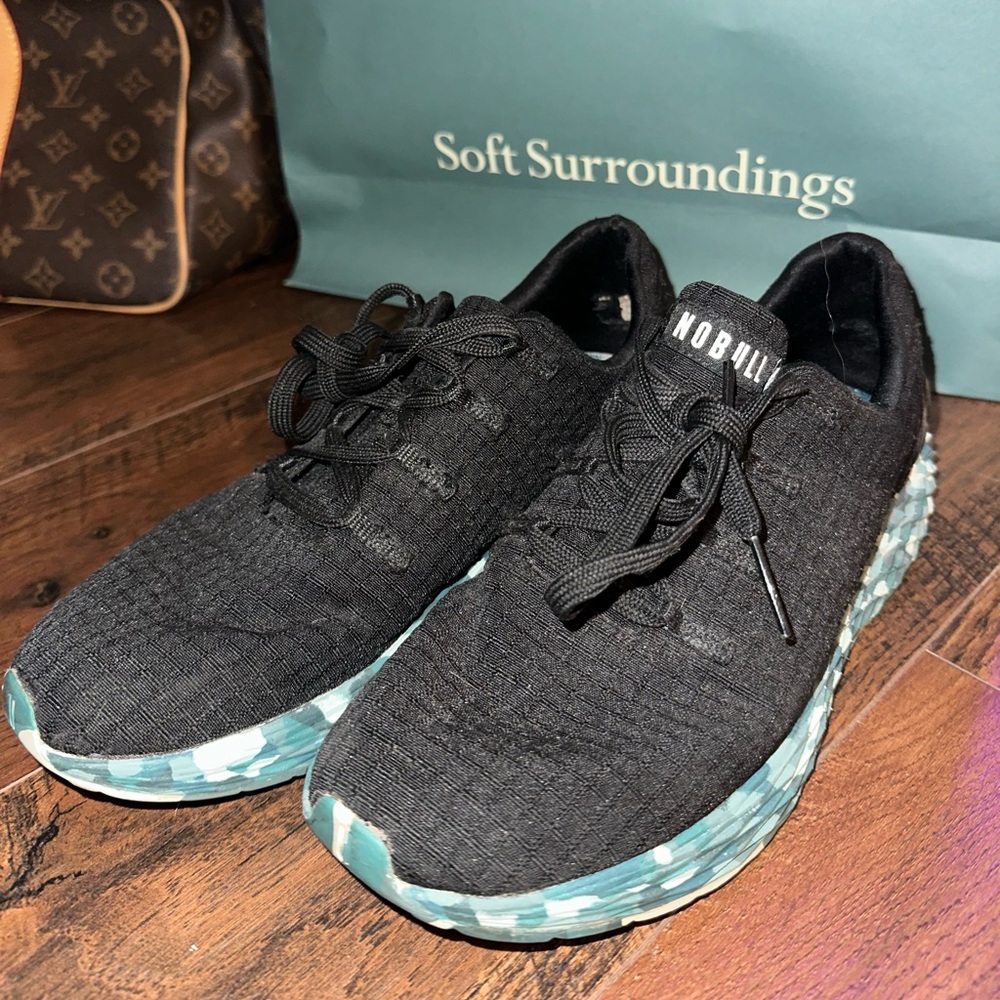 nobull tennis shoes 8.5 women